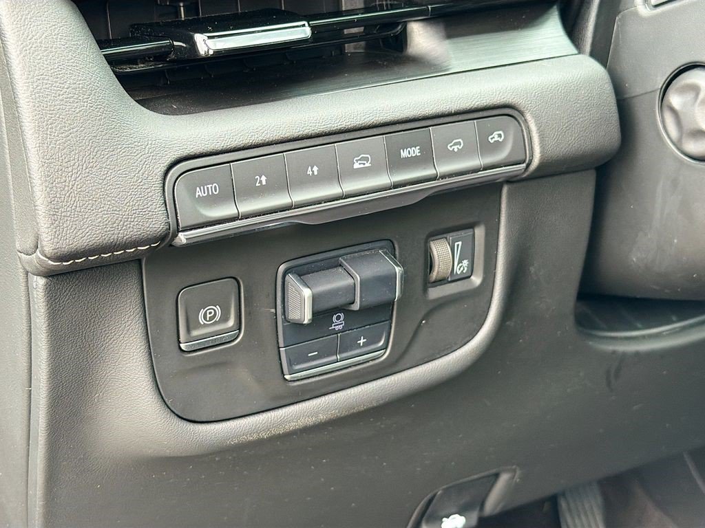 Certified 2023 Cadillac Escalade Premium Luxury w/ Performance Package AWD/4WD image 11