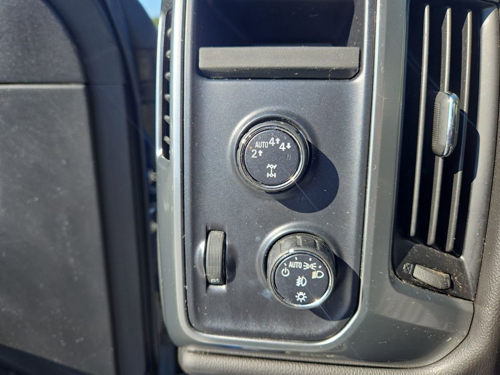 Used 2017 Chevrolet Silverado 1500 LT w/ All Star Edition image 23