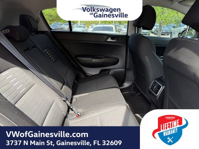 Used 2018 Kia Sportage LX w/ LX Technology Package FWD image 8