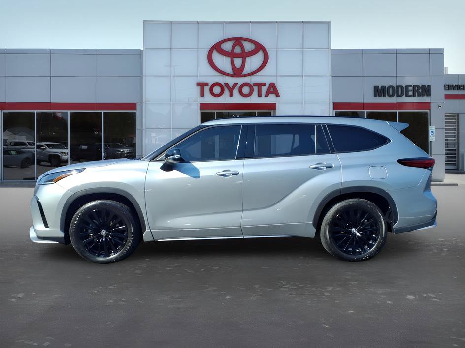 Used 2023 Toyota Highlander XSE FWD video 2