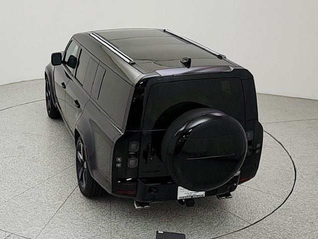 New 2026 Land Rover Defender 130 V8 AWD/4WD image 18