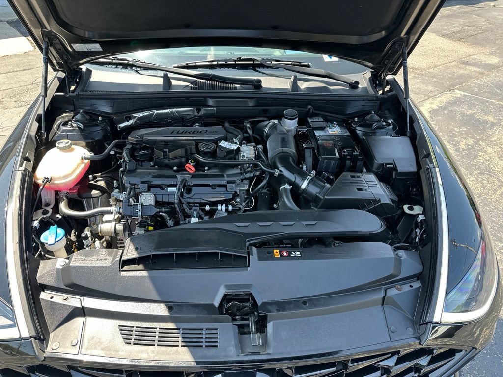 Used 2022 Hyundai Sonata Limited FWD image 10