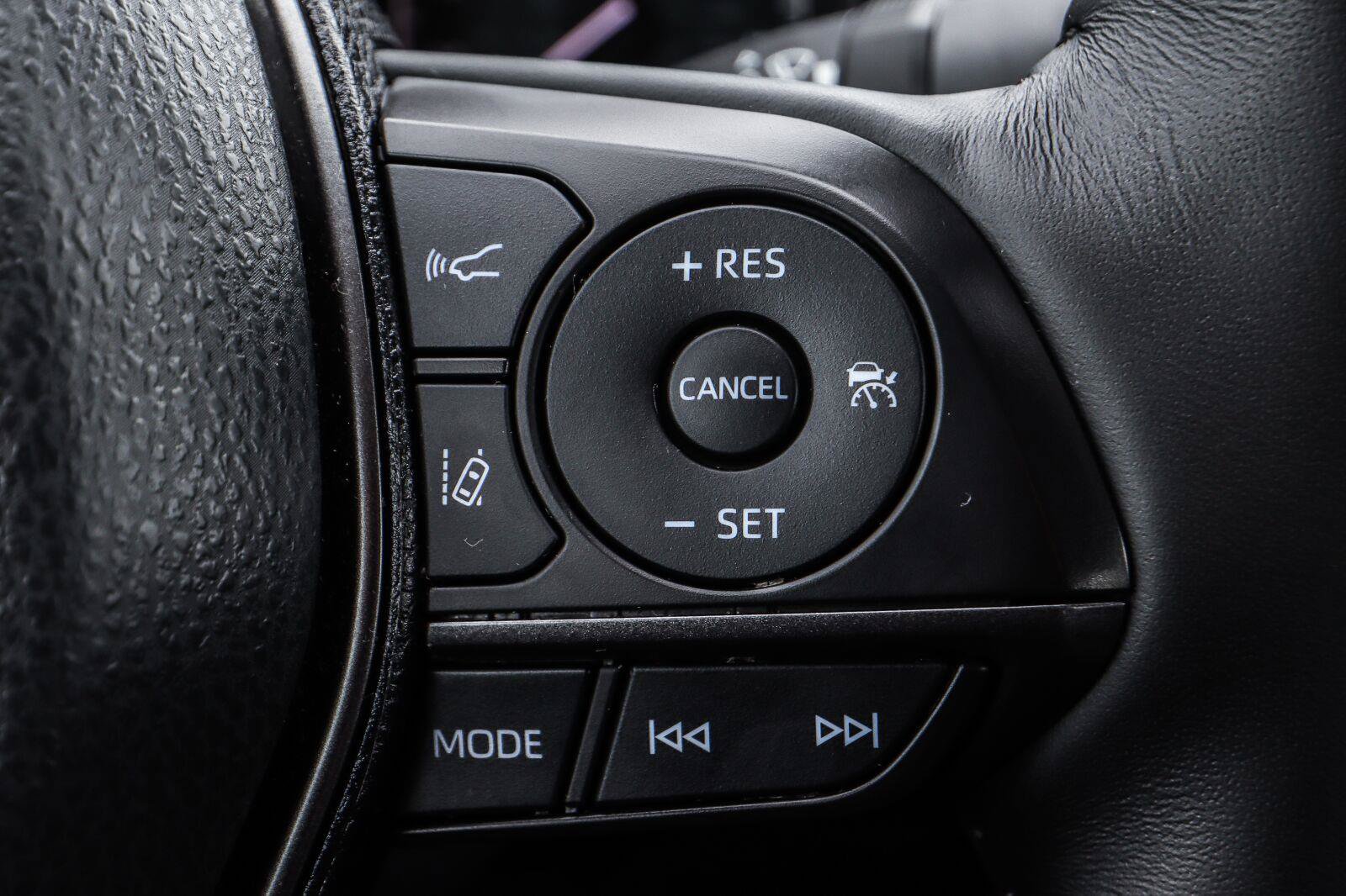 Used 2023 Toyota Camry SE FWD image 16