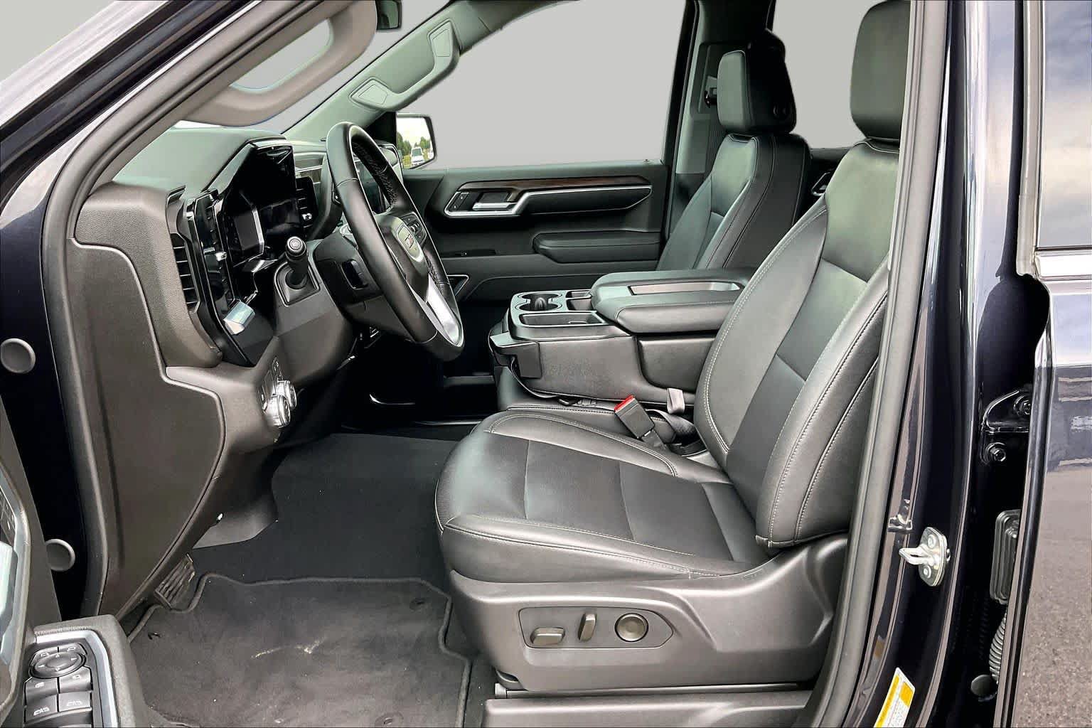 Used 2026 GMC Sierra 1500 SLT RWD image 8