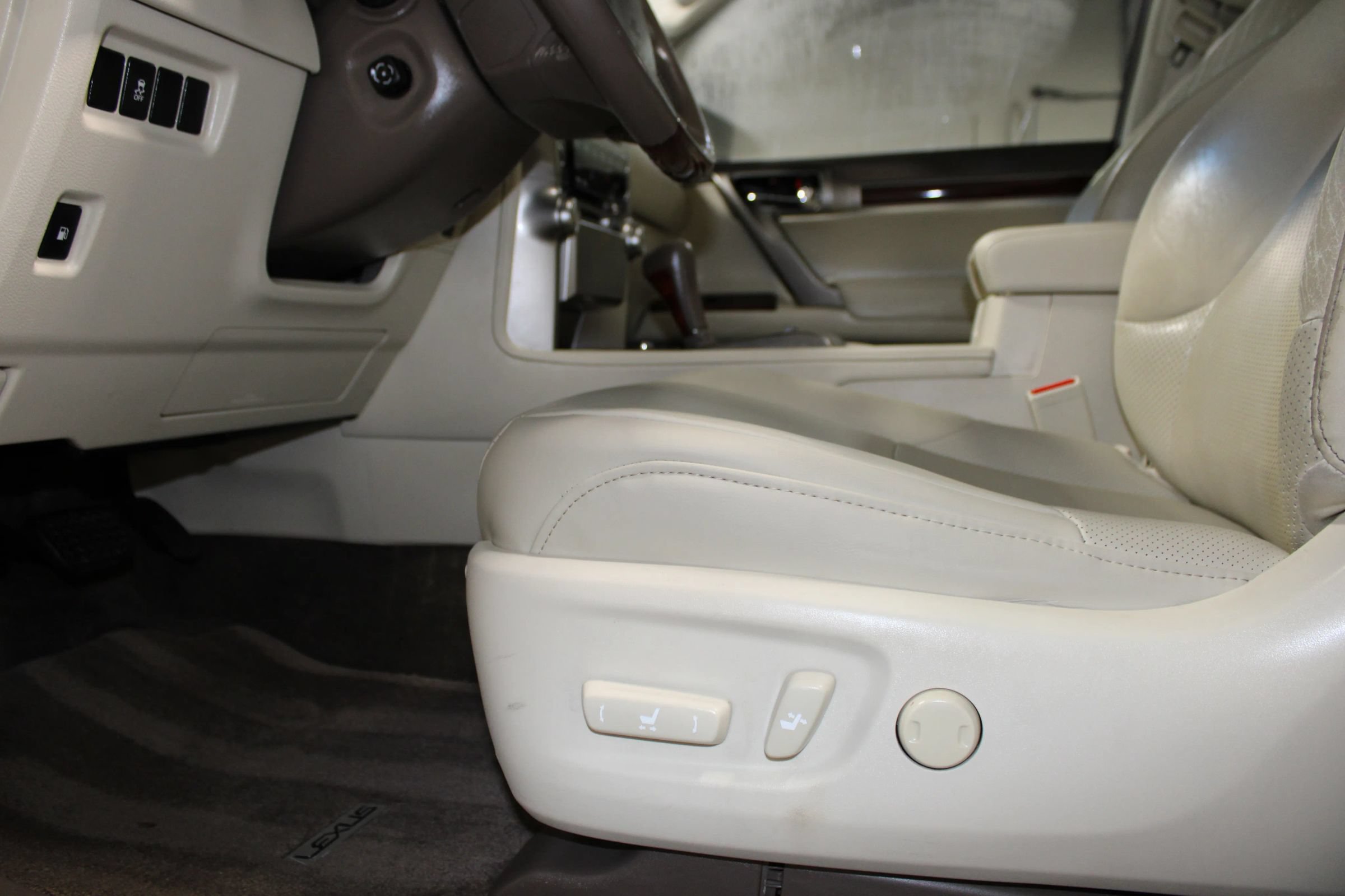 Used 2011 Lexus GX 460 w/ Comfort Plus Pkg AWD/4WD image 25