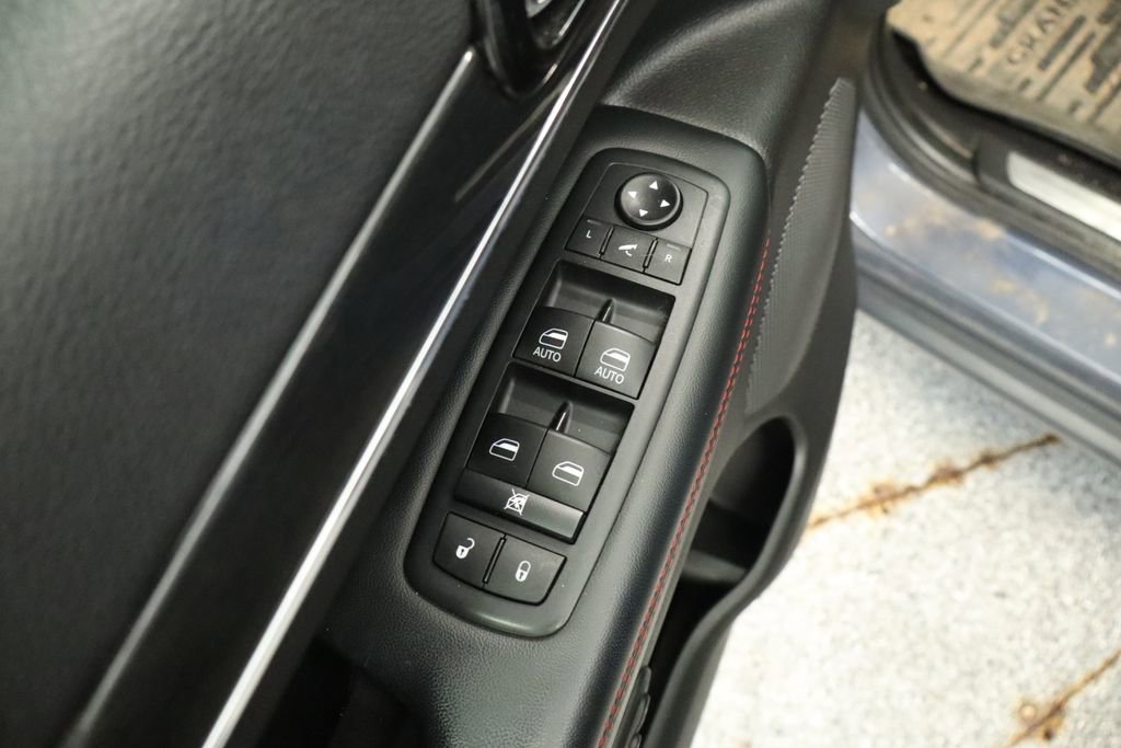 Used 2021 Jeep Grand Cherokee Trailhawk w/ Trailhawk Luxury Group image 41