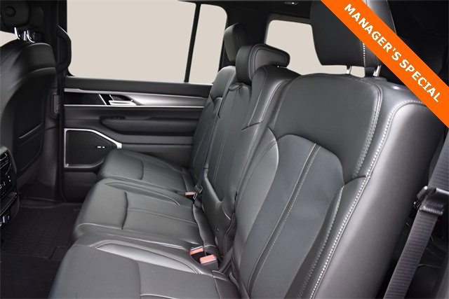 New 2025 Jeep Wagoneer 4WD image 15