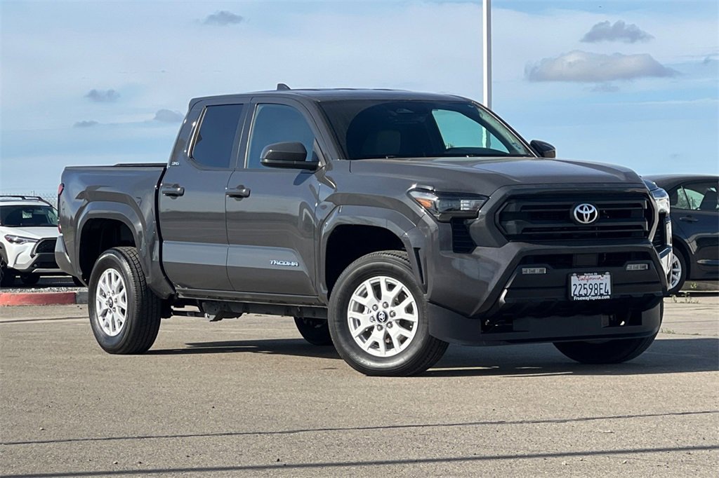 Certified 2025 Toyota Tacoma SR5 image 2