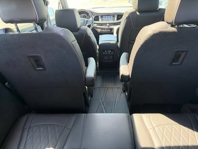 Used 2022 Buick Enclave Avenir w/ Avenir Technology Package AWD/4WD image 8