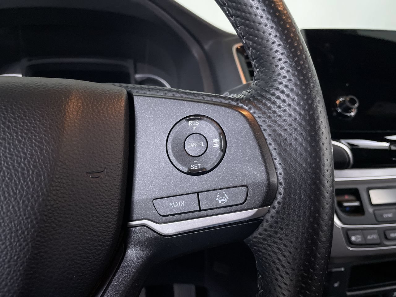 Used 2023 Honda Passport EX-L image 27