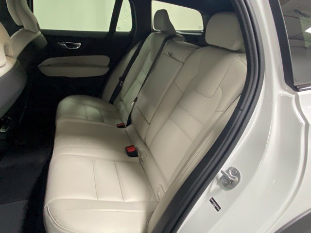 Certified 2025 Volvo V60 B5 Cross Country Ultra AWD/4WD image 15