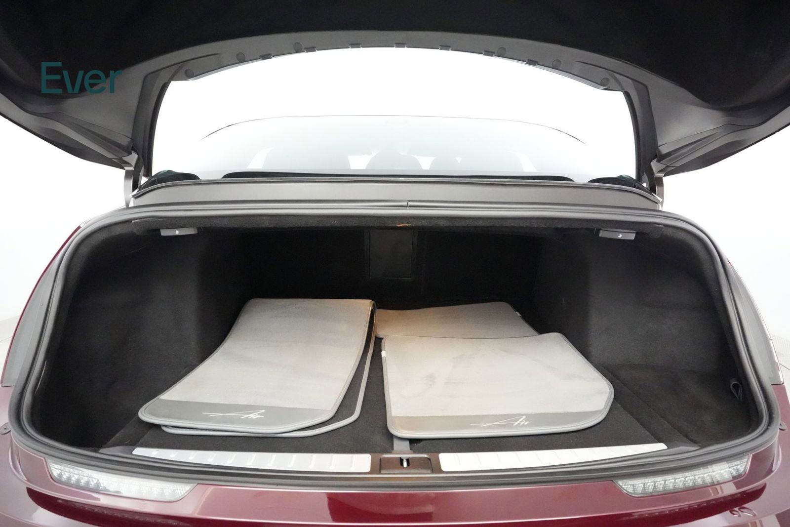 Used 2024 Lucid Air Grand Touring image 8