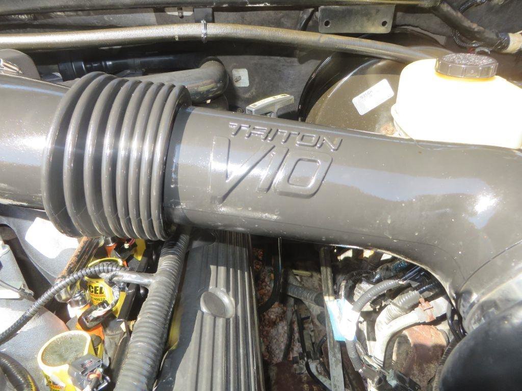 Used 2000 Ford Excursion XLT image 32