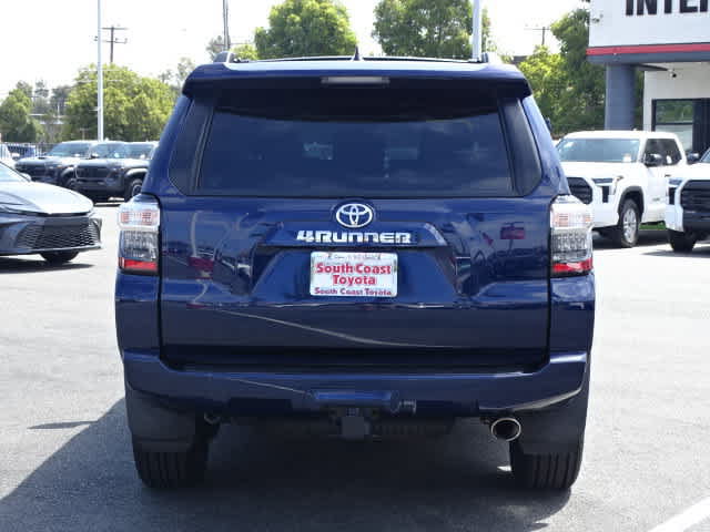 Used 2021 Toyota 4Runner SR5 Premium w/ Moonroof Package RWD image 14