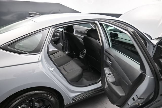 Certified 2025 Honda Accord SE image 18