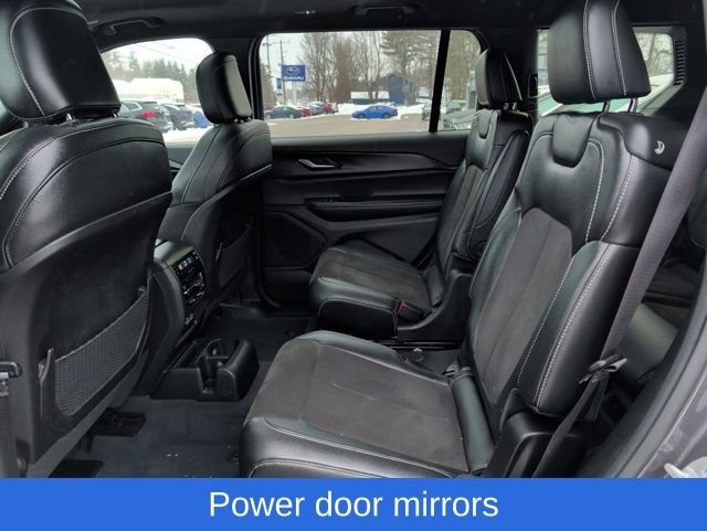 Used 2023 Jeep Grand Cherokee L Laredo image 33