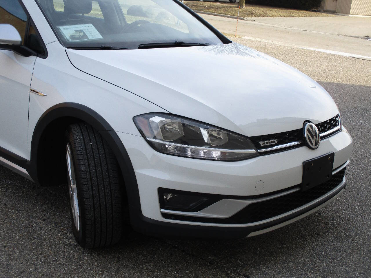 Used 2018 Volkswagen Golf Alltrack SE image 51