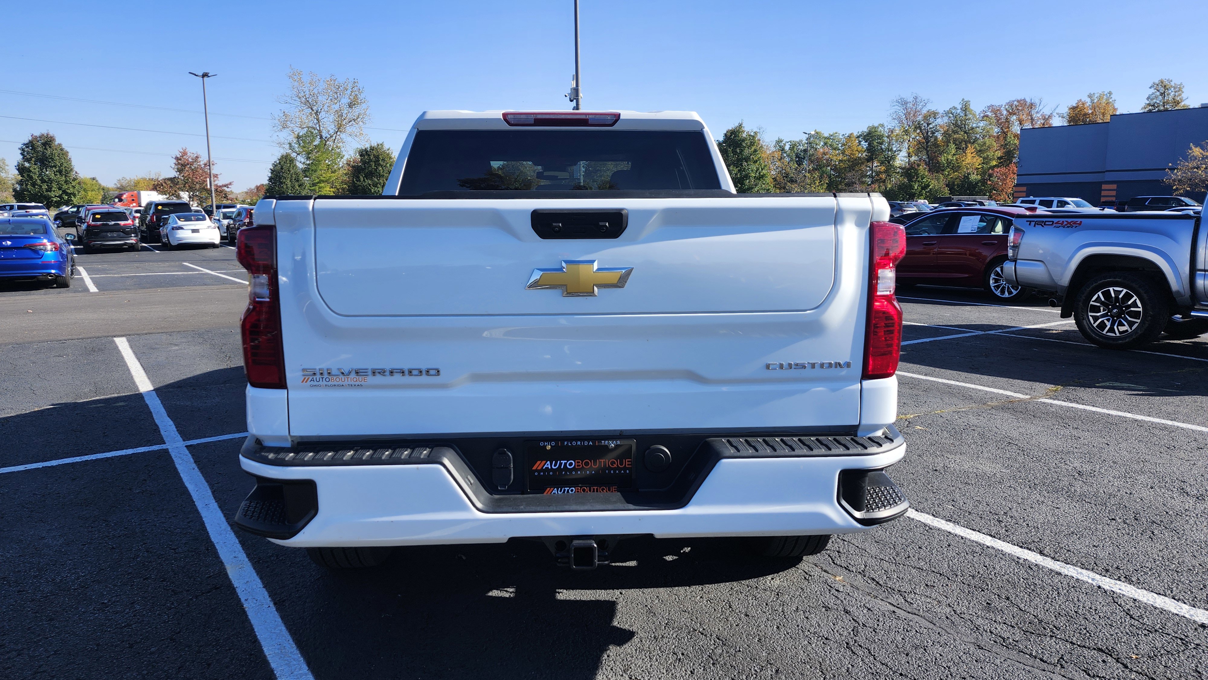 Used 2025 Chevrolet Silverado 1500 Custom image 11