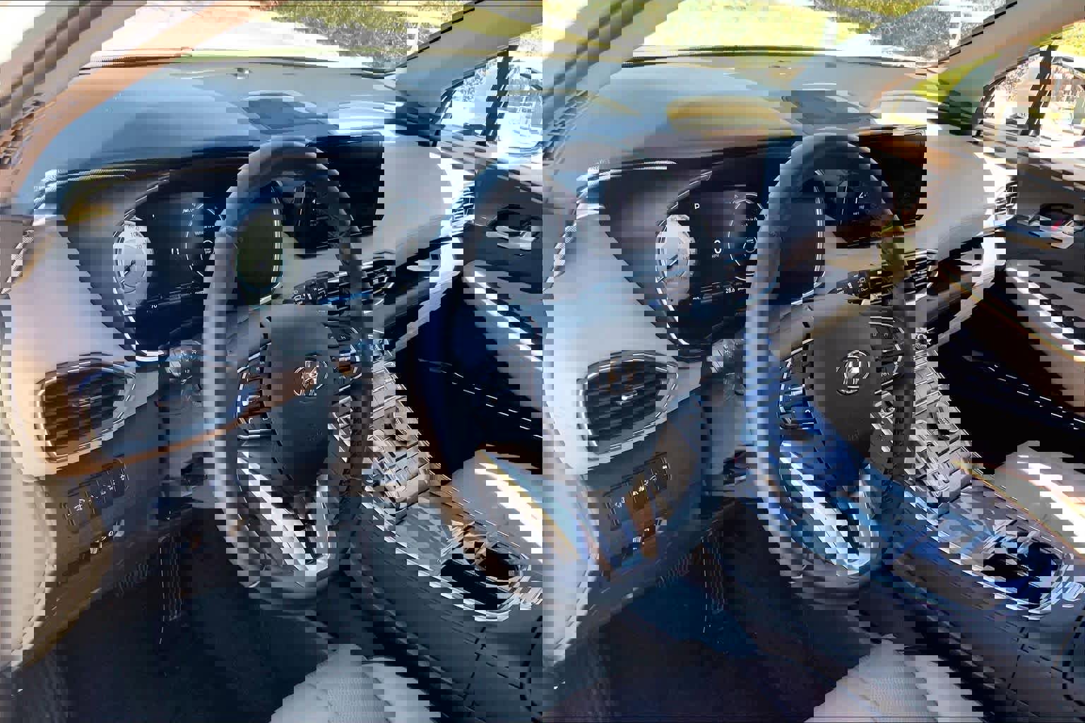 Used 2022 Hyundai Santa Fe SEL w/ Convenience + Premium Package image 17