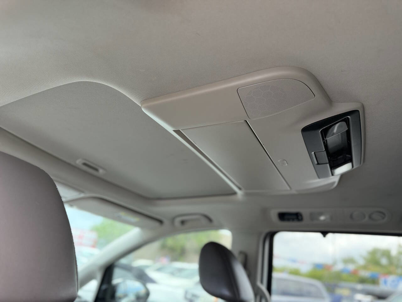 Used 2015 Honda Odyssey Touring Elite image 12