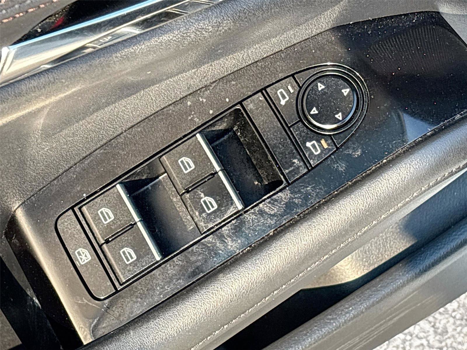 Used 2023 MAZDA MAZDA3 s image 19