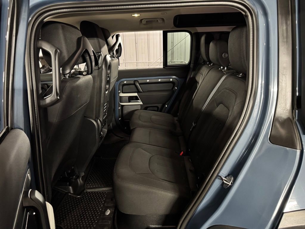 Used 2022 Land Rover Defender 110 image 47