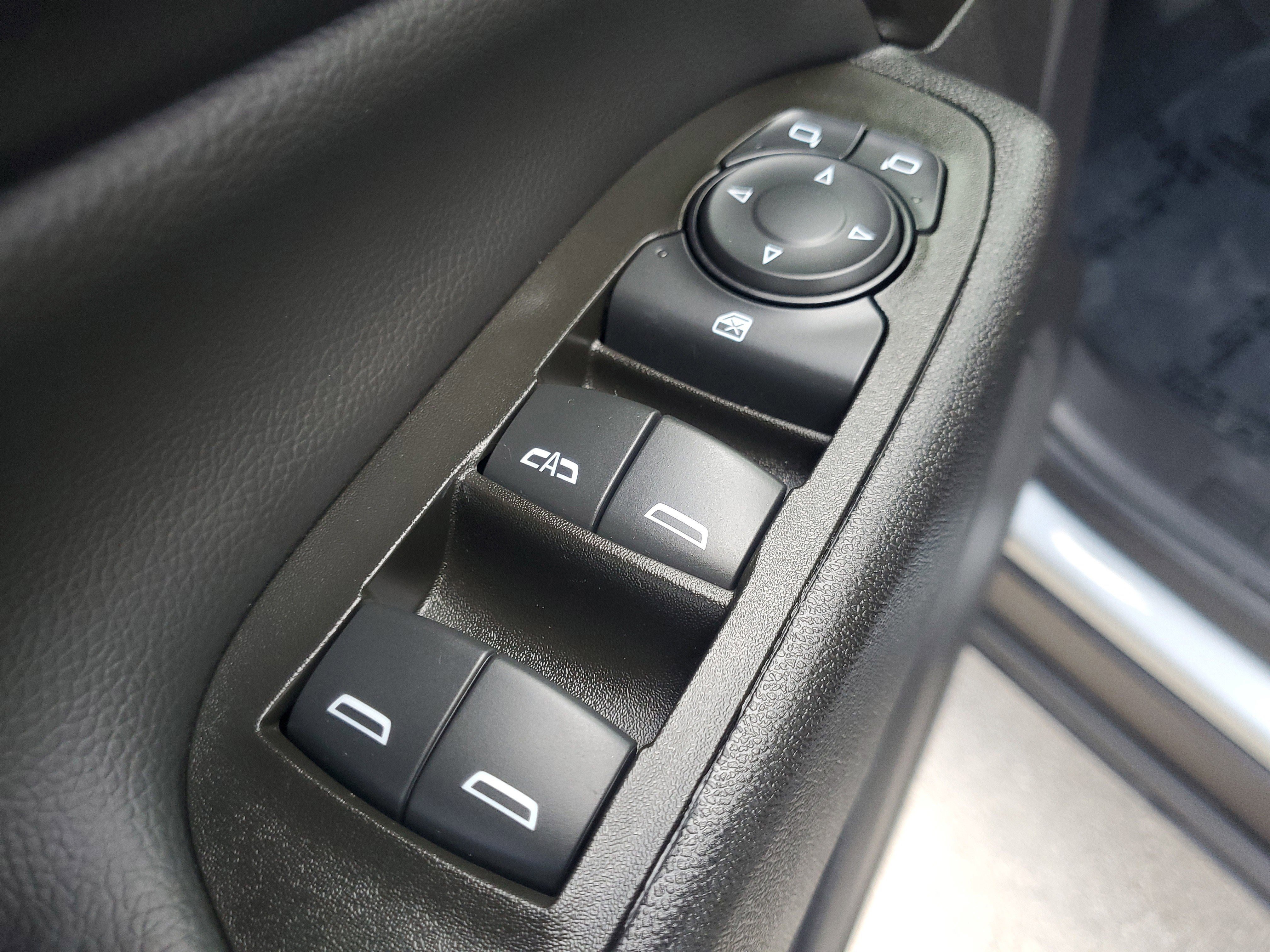 Used 2024 Chevrolet Equinox LT image 20