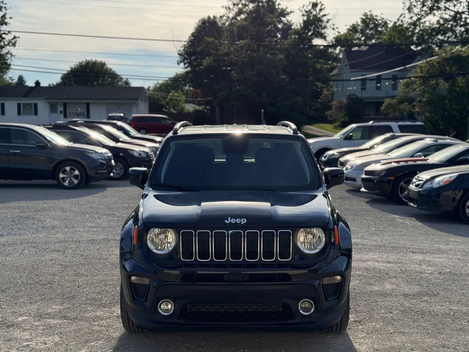 Used 2020 Jeep Renegade Latitude w/ Cold Weather Group FWD image 3