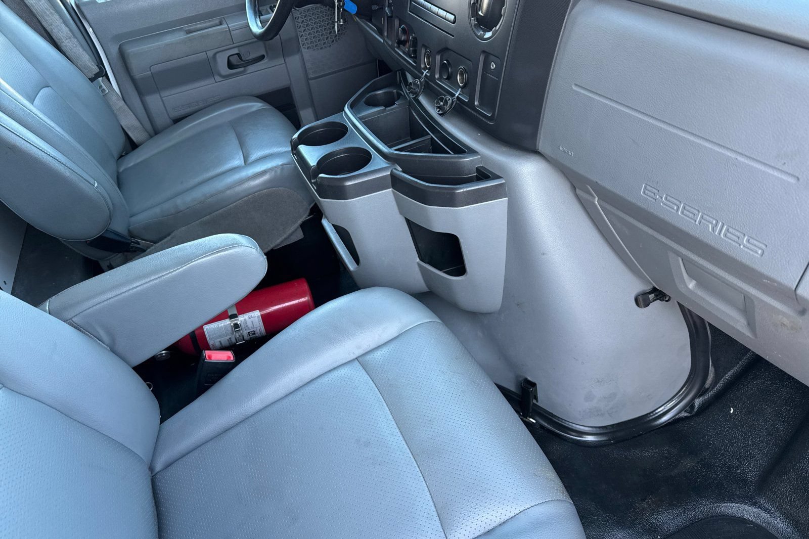 Used 2019 Ford E-450 and Econoline 450 Super Duty w/ Power Windows & Locks Group RWD image 16