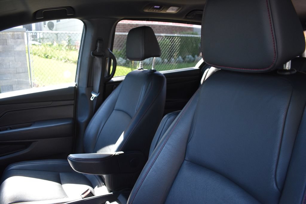 Used 2025 Honda Odyssey Sport-L image 8
