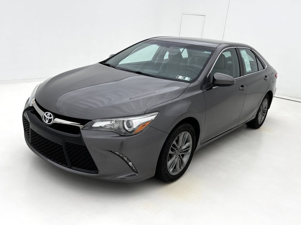 Used 2016 Toyota Camry SE FWD image 4
