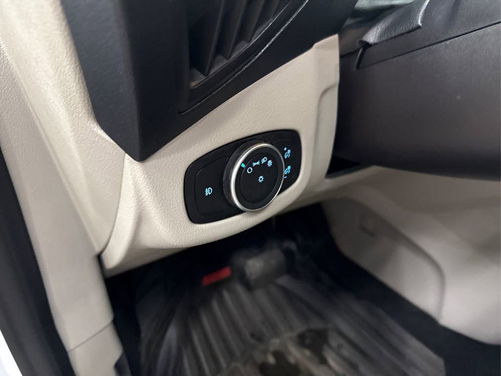 Used 2019 Ford Transit Connect XLT image 33