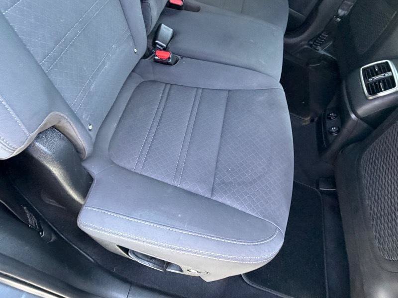 Used 2020 Kia Sorento LX FWD image 24