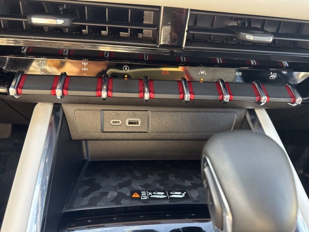 Used 2023 GMC Canyon AT4X w/ Edition 1 image 26