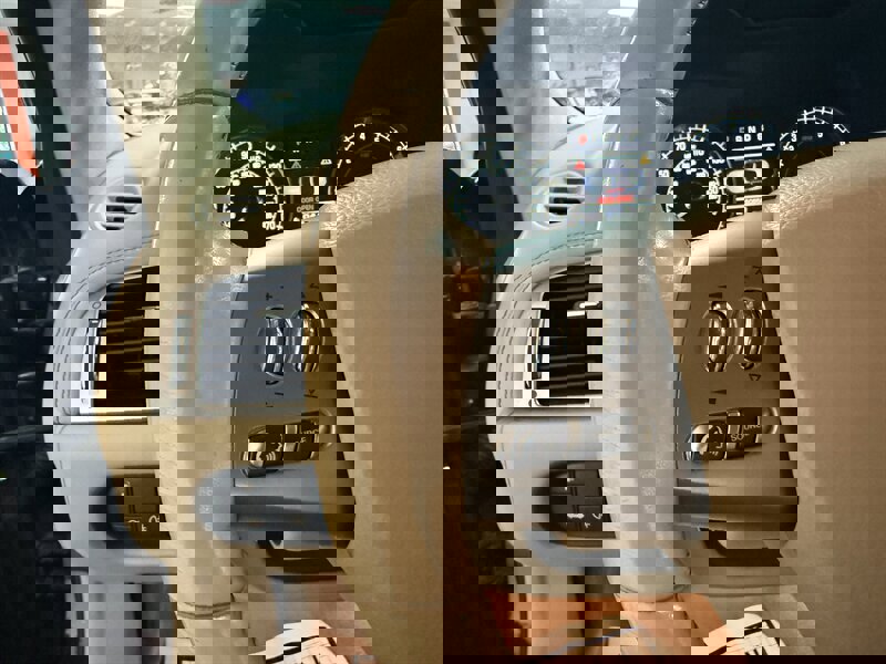 Used 2011 Jaguar XK Convertible image 18