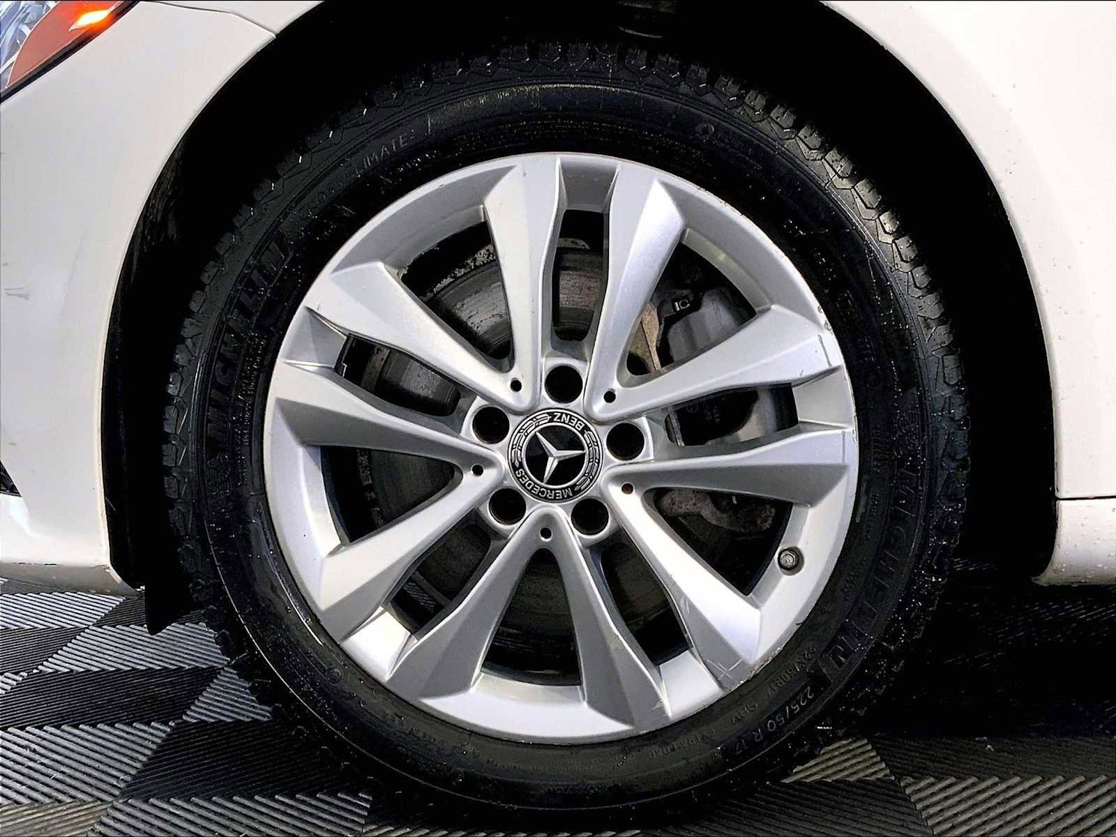 Used 2019 Mercedes-Benz C 300 4MATIC Sedan image 11