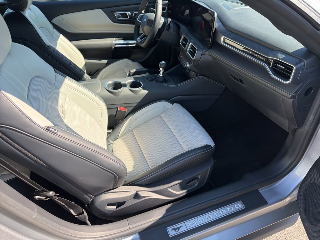 Used 2025 Ford Mustang GT Premium w/ GT Performance Package image 13