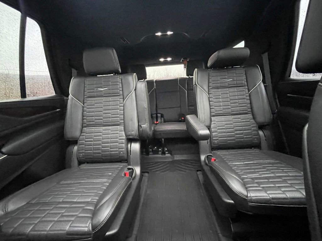 Certified 2022 Cadillac Escalade Sport Platinum w/ LPO, ONYX Package image 17