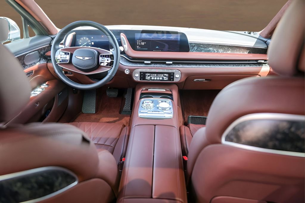 Used 2025 Genesis G90 3.5T image 27