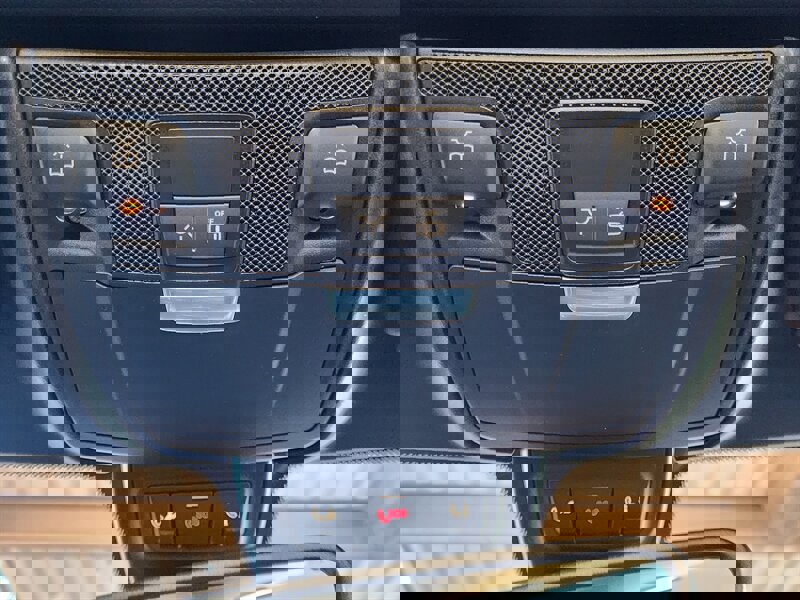 Used 2015 Mercedes-Benz SLK 250 w/ Premium Package image 67