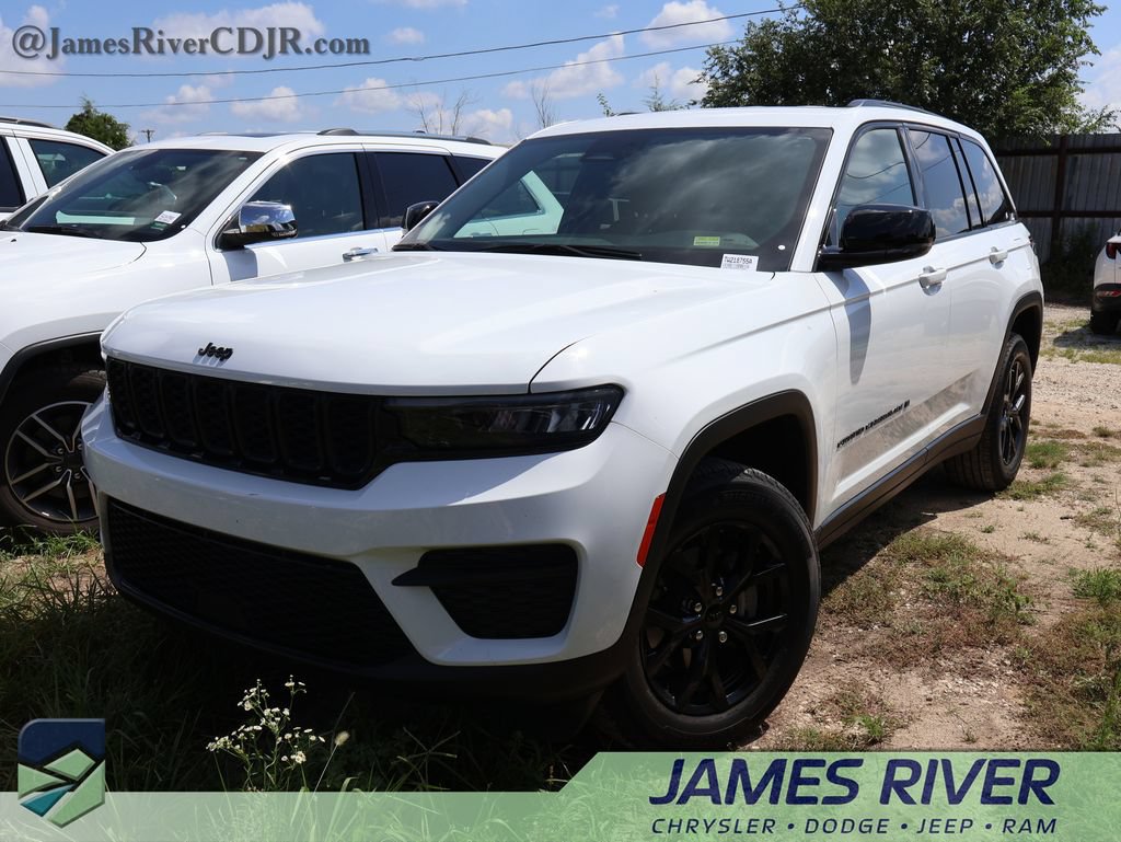 Used 2024 Jeep Grand Cherokee Altitude AWD/4WD image 1