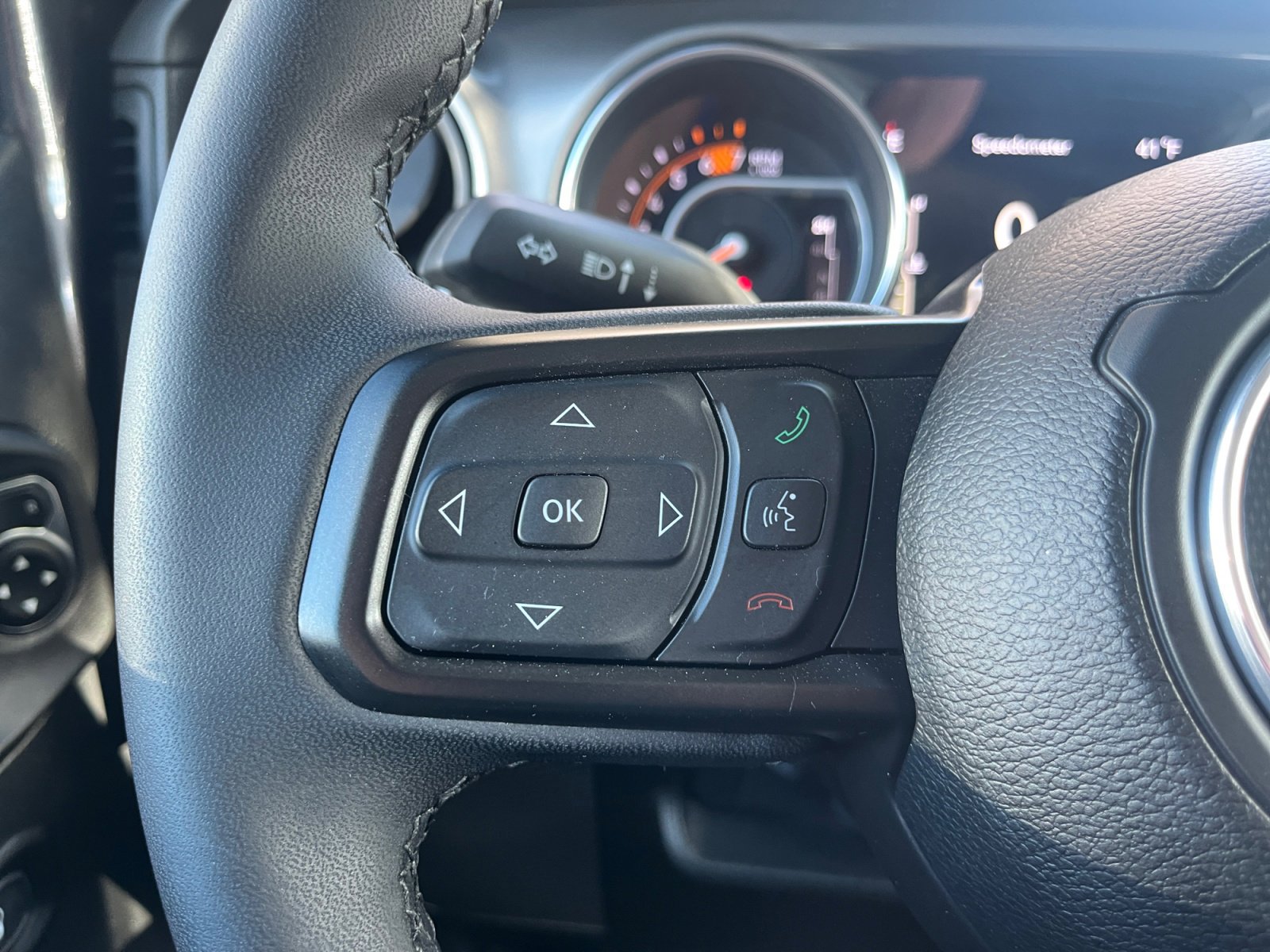 Used 2023 Jeep Wrangler Sport S image 17
