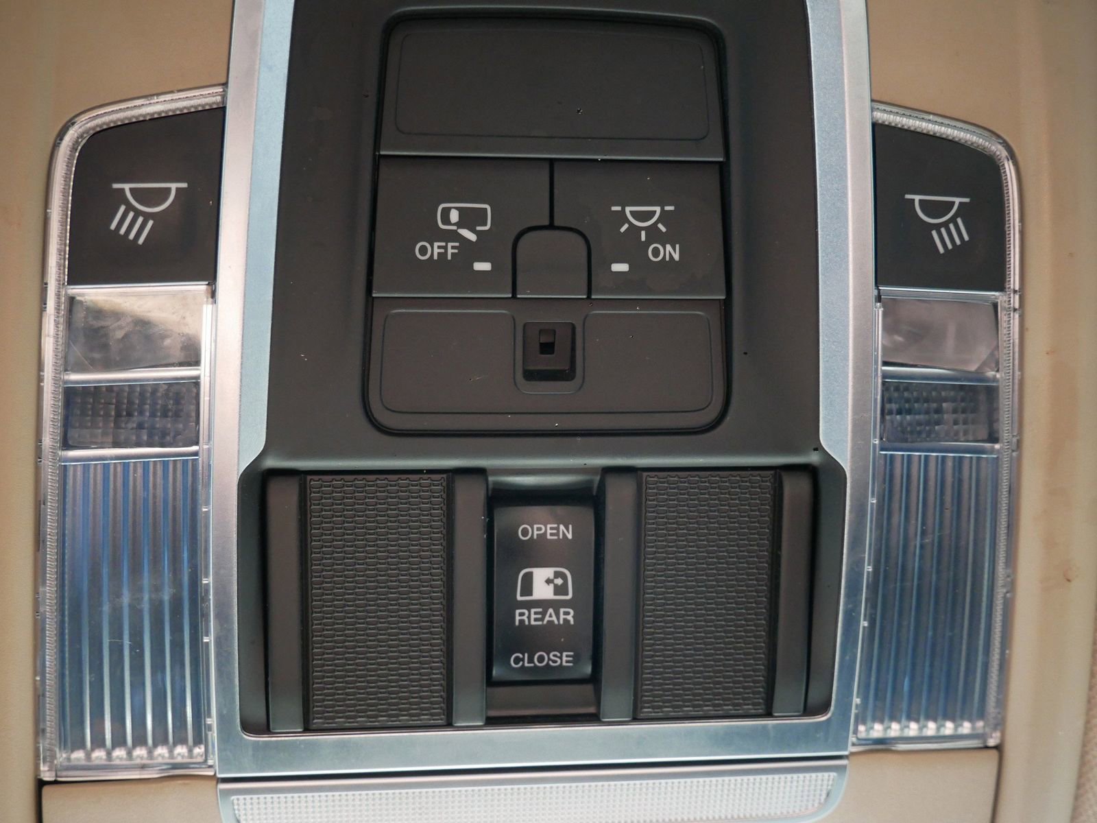 Used 2020 RAM 1500 Laramie image 26