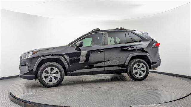 Used 2020 Toyota RAV4 LE FWD image 3