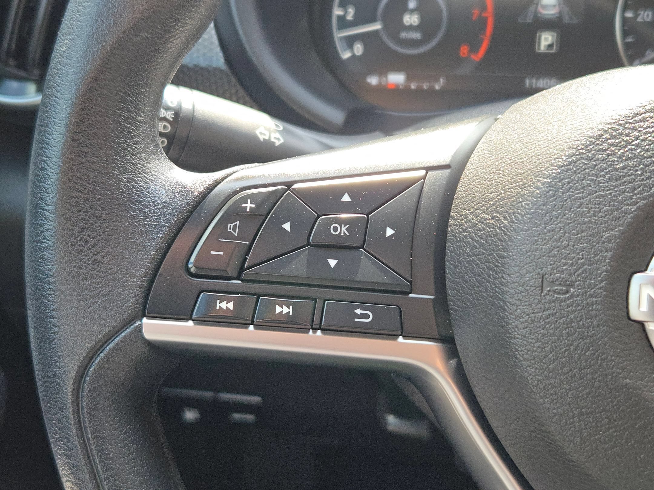 Used 2024 Nissan Kicks SV FWD image 21