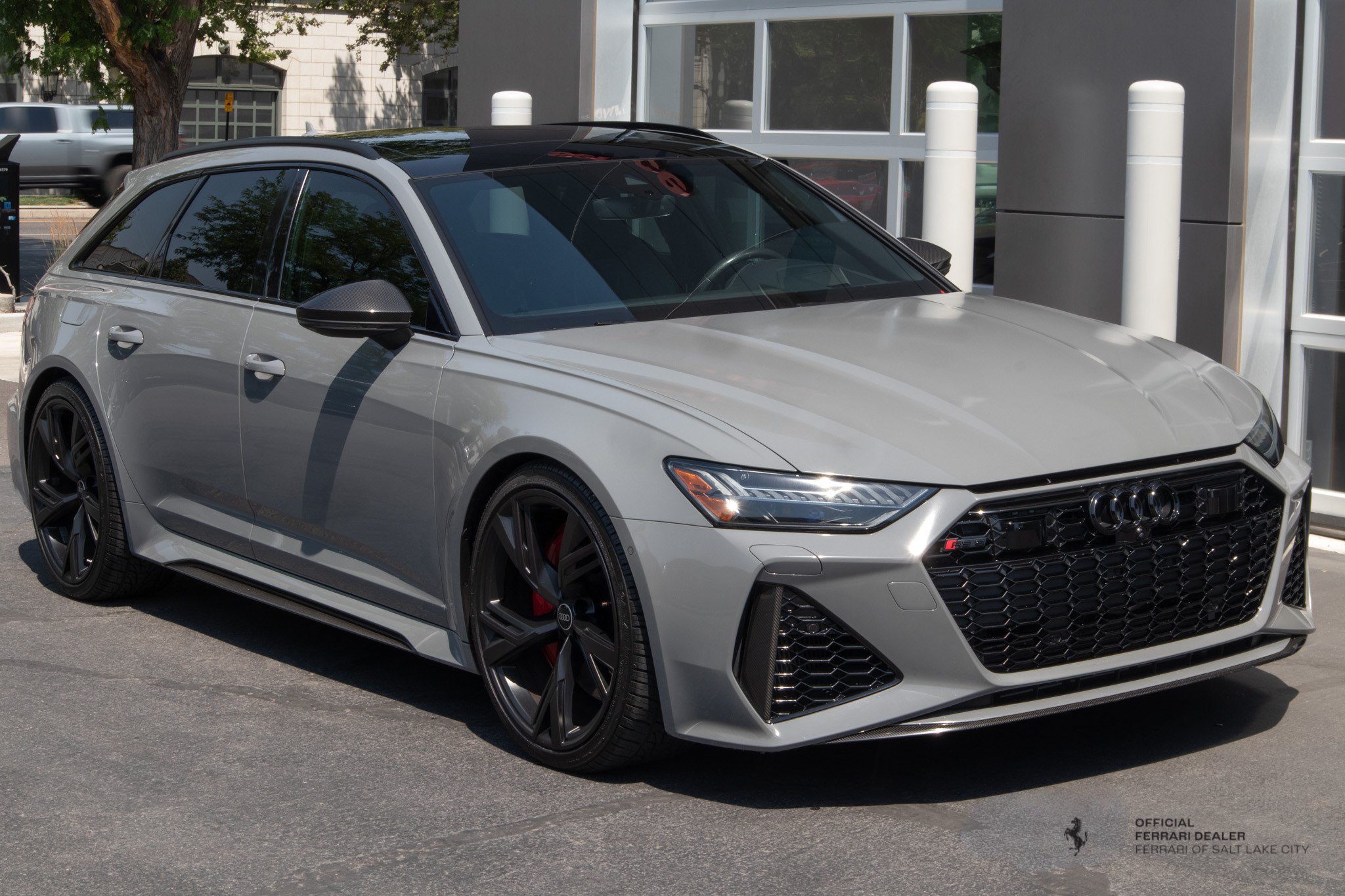 Used 2021 Audi RS 6 w/ Carbon Optic Package AWD/4WD image 8
