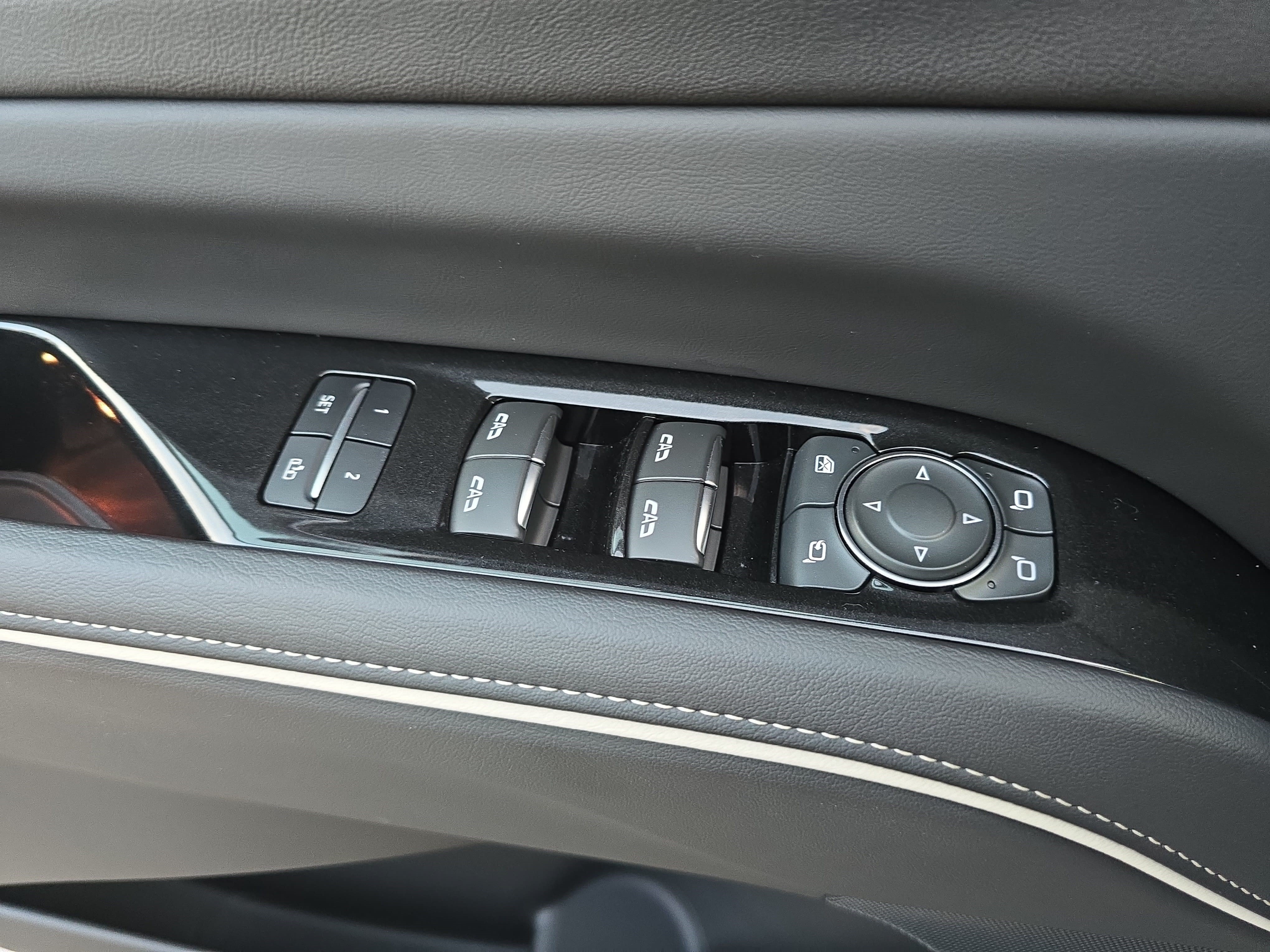 Used 2024 Cadillac Escalade Sport AWD/4WD image 28