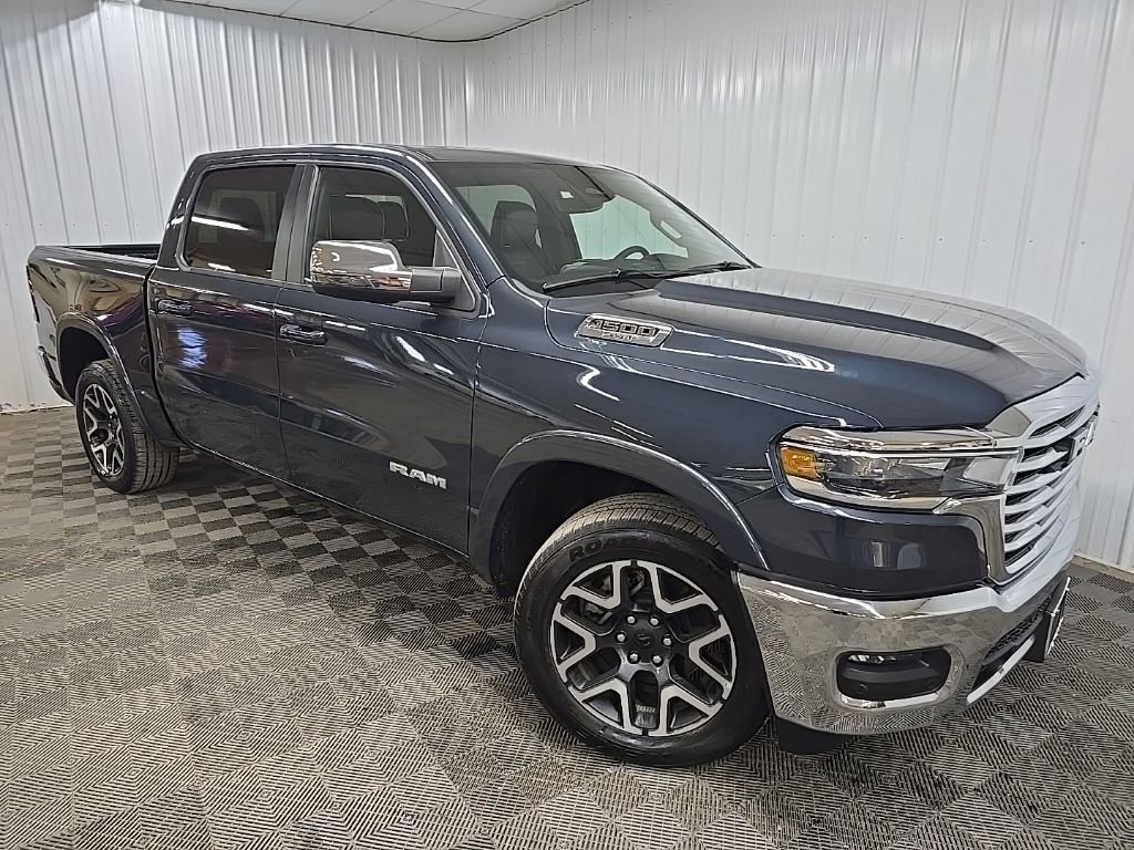 Used 2025 RAM 1500 Laramie AWD/4WD image 7