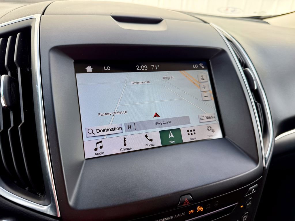Used 2019 Ford Edge Titanium w/ Equipment Group 301A image 29