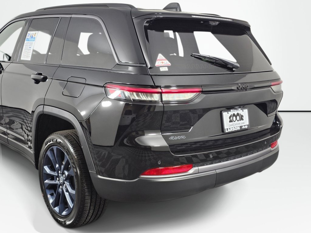 New 2026 Jeep Grand Cherokee Limited AWD/4WD image 16